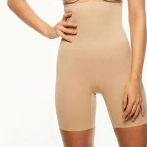 Chantelle Shaping shorts XXL NEW without tags